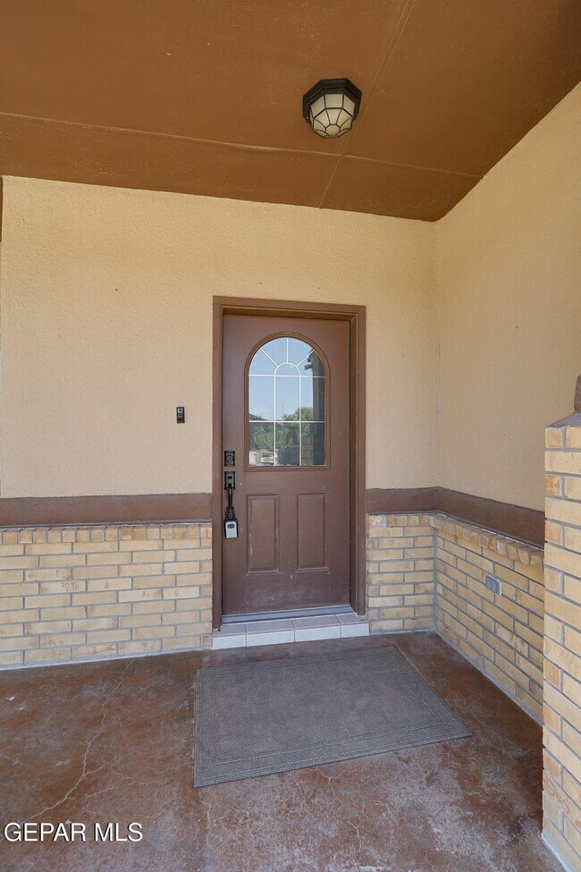 Foto del edificio - 13913 Golden Mesa Ct