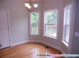 Building Photo - 242 Ridgewater Way