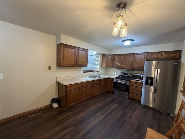 Building Photo - 27741 Delton St