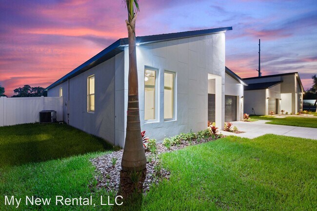 Building Photo - 4 br, 2 bath House - 208 Newcastle Court