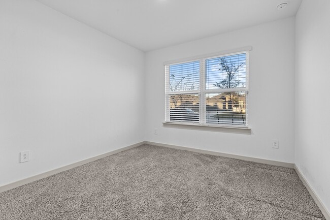 Building Photo - 5014 Pne Hvn Ln