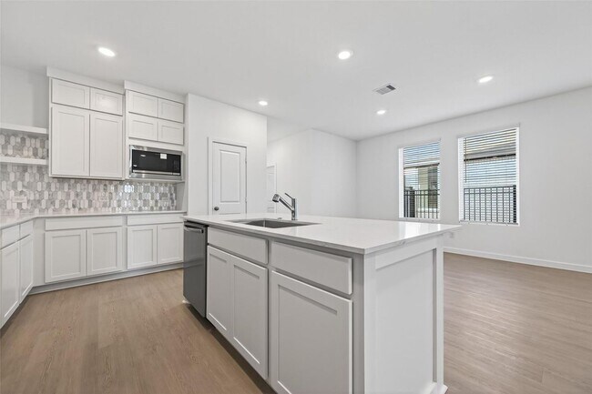 Foto del edificio - 27435 Sunterra Village Dr