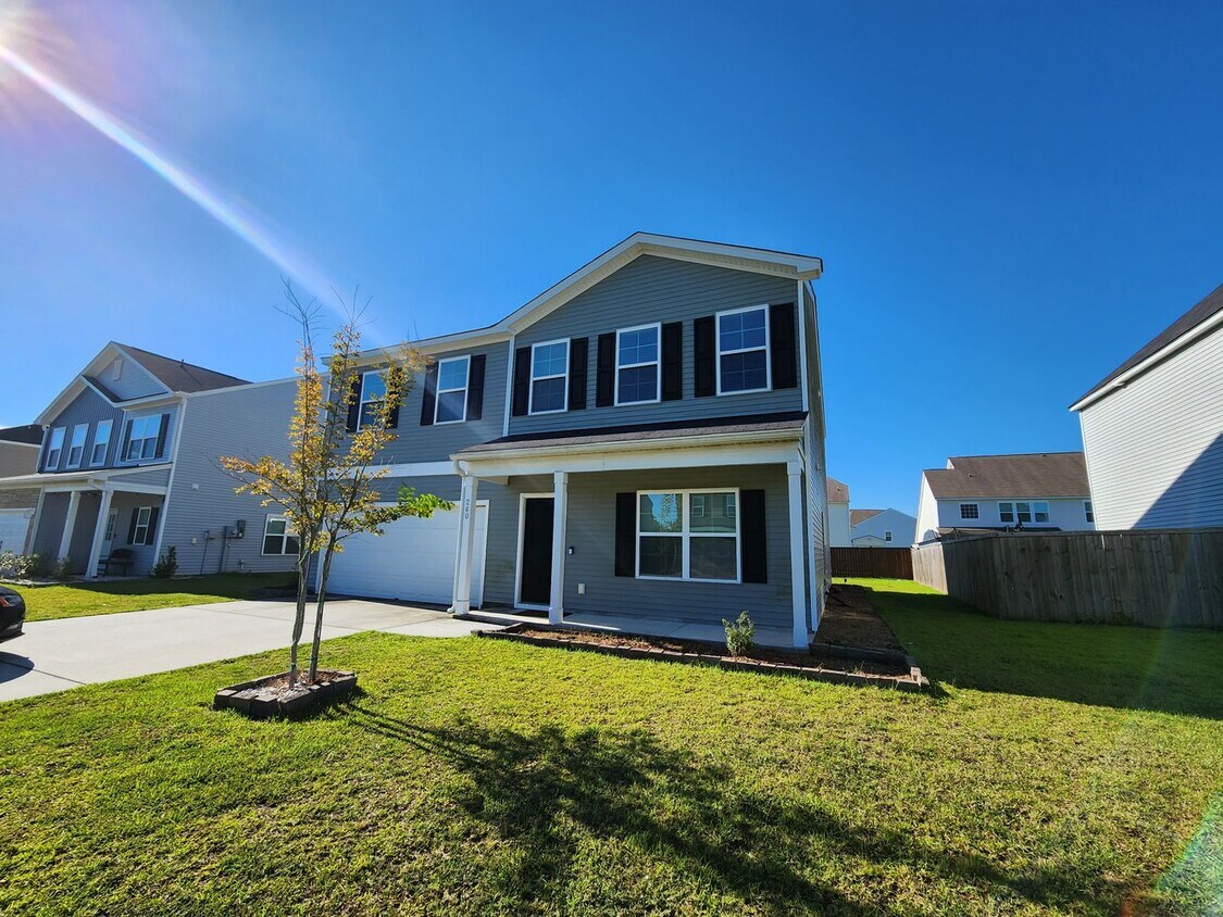 Primary Photo - Home Sweet Home in Goose Creek!!!