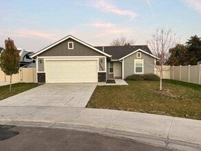 Building Photo - 15066 N Bonelli Ave