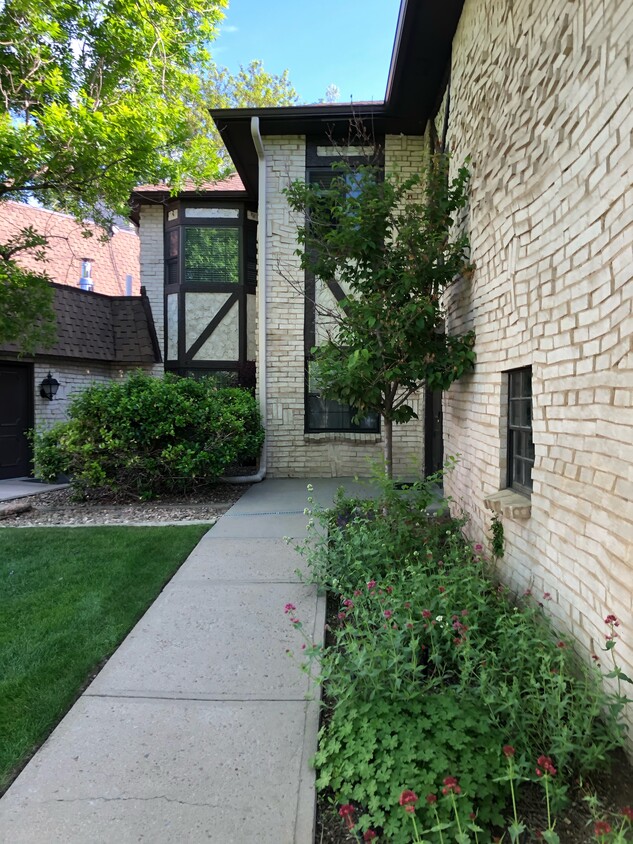 Primary Photo - 7250 Eastmoor Drive