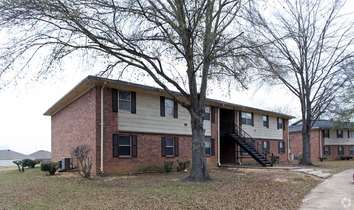 Primary Photo - Canton Manor Apartments