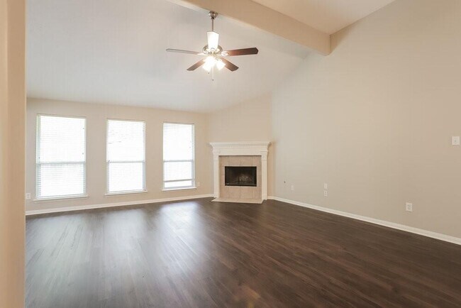 Building Photo - 30 Shimmer Pond Pl