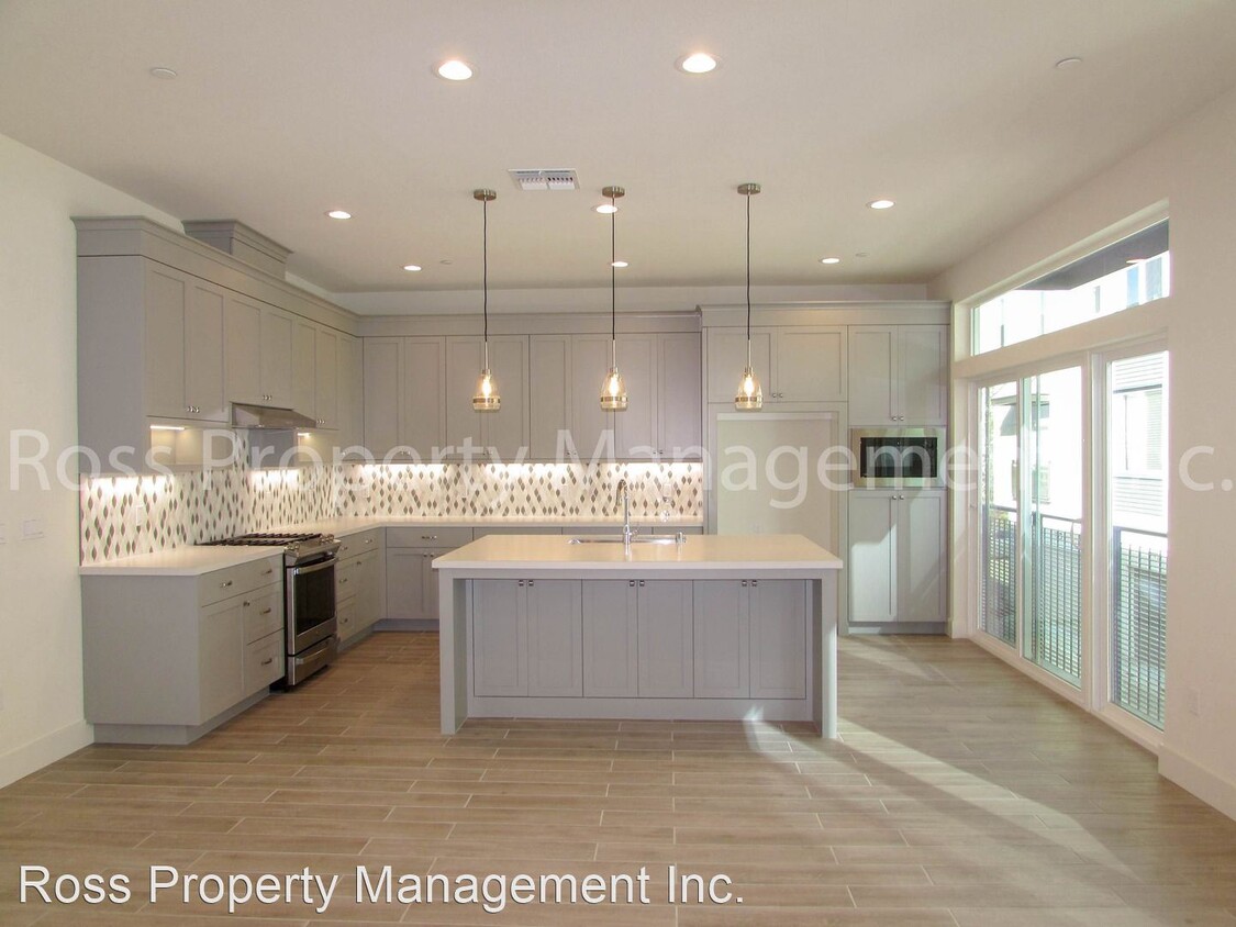 Foto principal - 2 br, 2.5 bath House - 184 Terraine Street