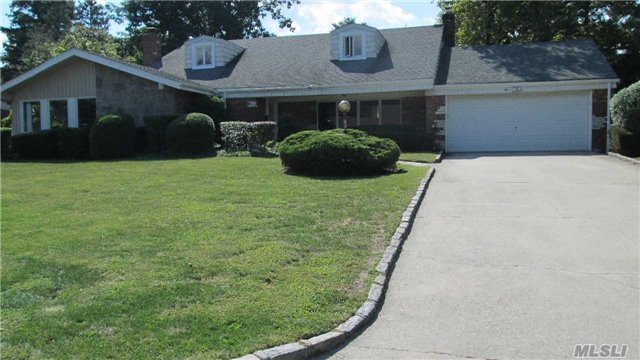 Primary Photo - 10 Stevenson Dr