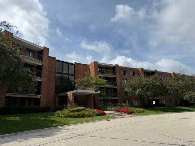 Foto del edificio - 1415 E Central Rd