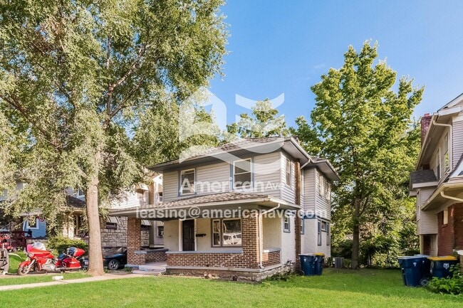 Building Photo - 1305 E 59th St