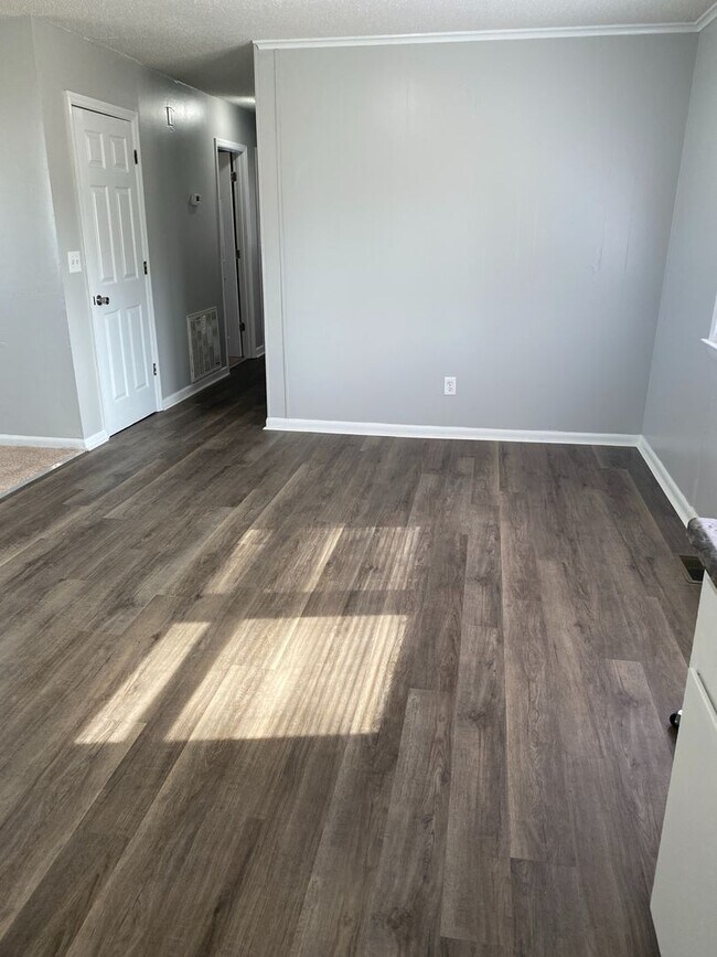 Foto del edificio - 204 E Bay St