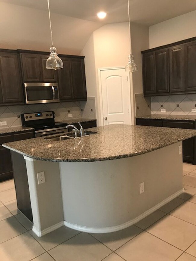 Foto del edificio - 3/2/2 Heights of Weatherford Estates