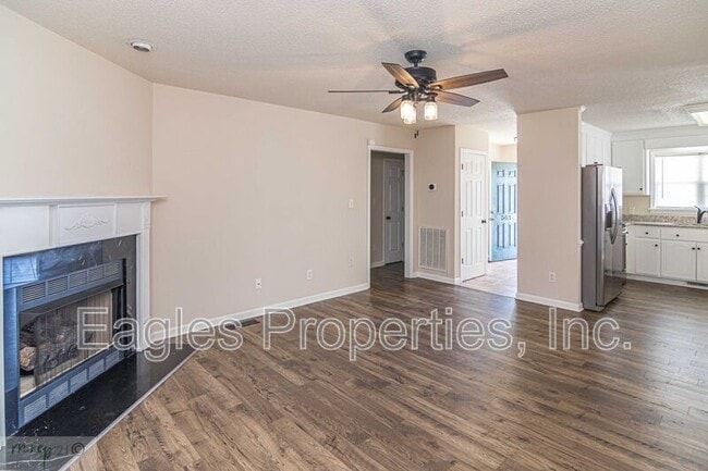 Foto del edificio - 503 True Vine Rd