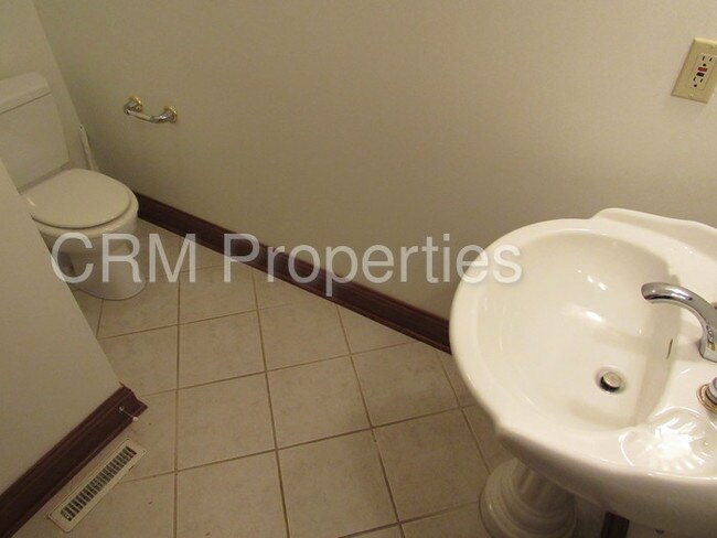 Building Photo - 3429 Woodhaven Trl