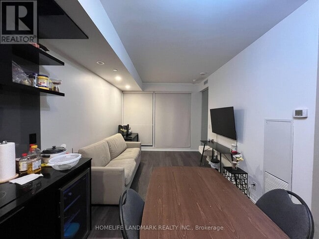 Building Photo - 70 Temperance St