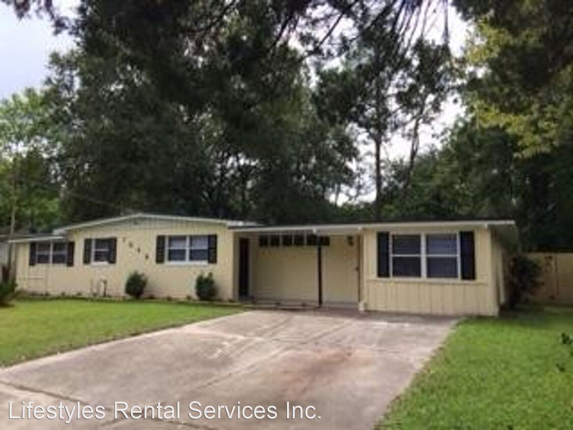 Primary Photo - 4 br, 2 bath House - 7042 Rollo Rd