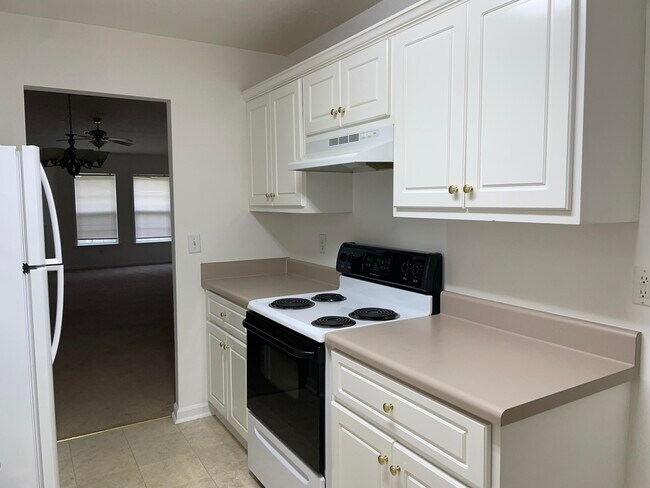 Foto del edificio - 212 E Middlebury Ln SW