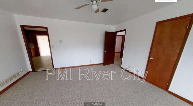 Foto del edificio - 7473 Greenway Dr