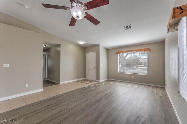 Foto del edificio - 3122 Flower Garden Ct