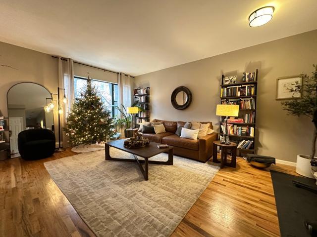 Foto del edificio - 3 bedroom in Brooklyn NY 11231