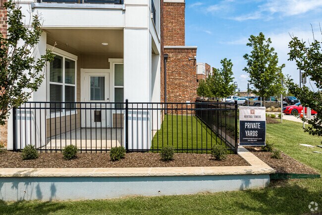 Patios privados - Heritage Towers