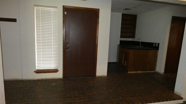 Foto del edificio - 902 NW Becontree Pl