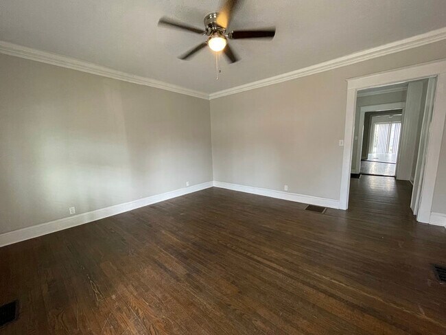 Foto del edificio - 713 E Caldwell St