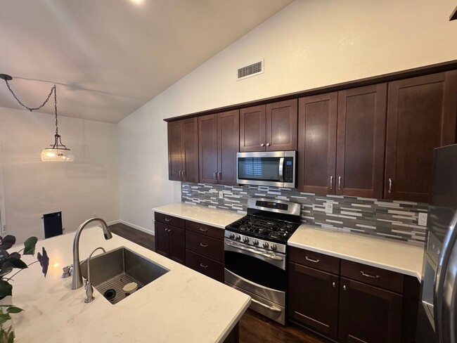 Foto del edificio - 26233 N 43rd Pl