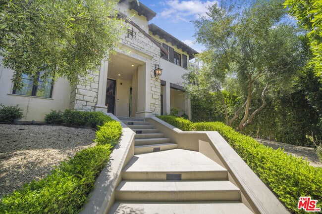 Foto del edificio - 439 S Spalding Dr