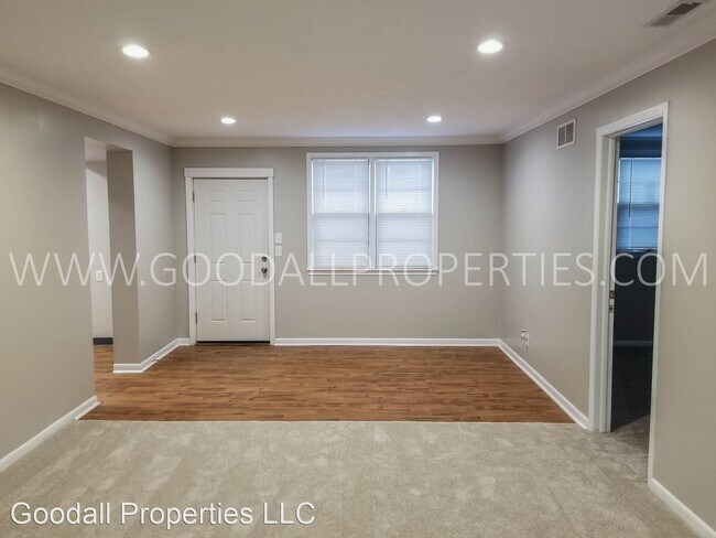 Building Photo - 3 br, 1 bath House - 1645 NW 81st St