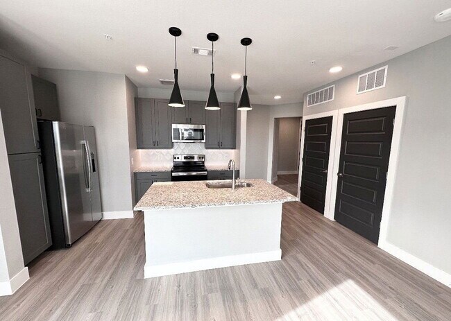 Building Photo - 5005 E Parmer Ln