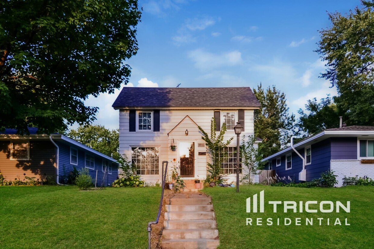 Foto principal - 3910 Scott Ave N