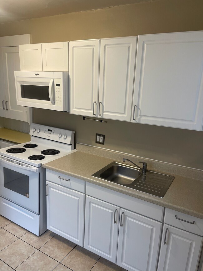 Foto del edificio - 1451 Tolma Ave