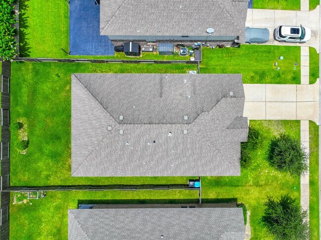 Foto del edificio - 138 Meadow Grove Dr