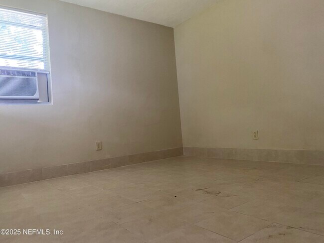 Foto del edificio - 3139 Cecelia St