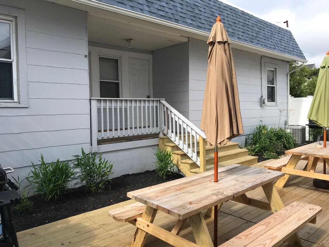 217 14th Ave Unit Rear, Belmar, NJ 07719 Apartments in Belmar, NJ