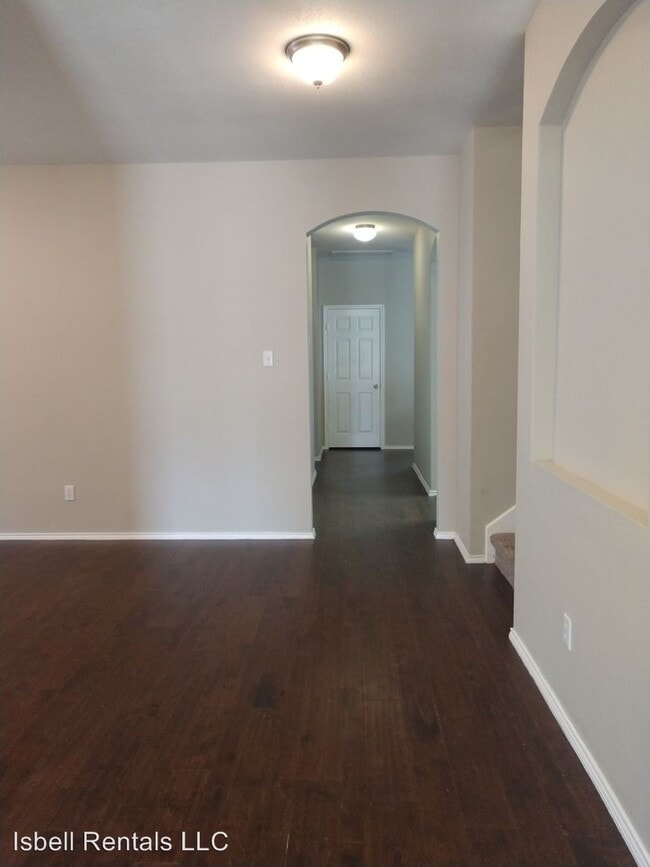 Building Photo - 6 br, 3.5 bath House - 2505 Laguna Dr