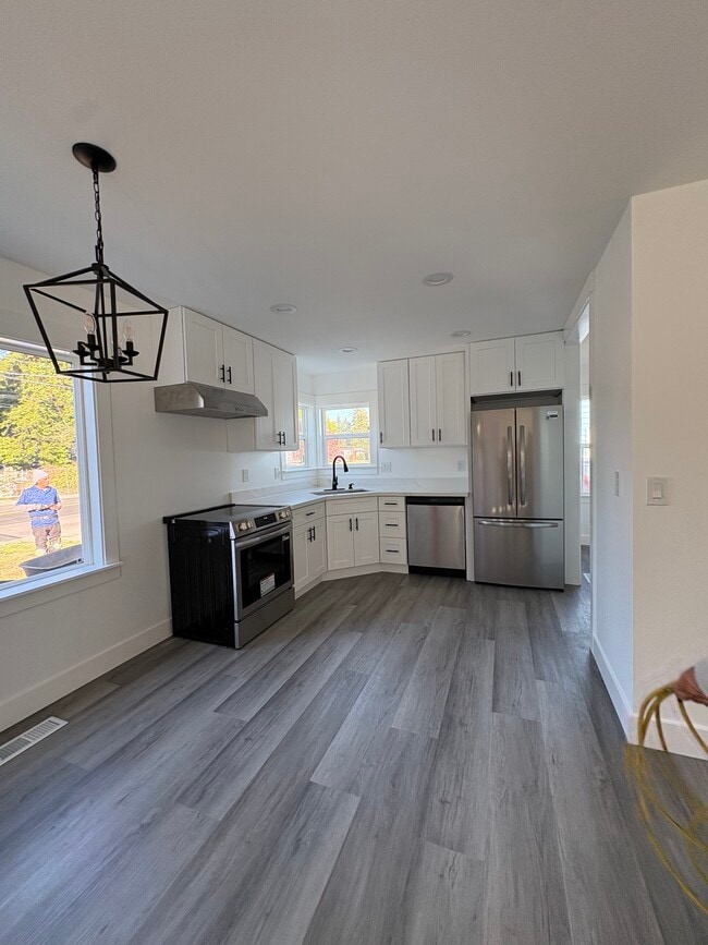 Open space kitchen - 1435 S 128th St