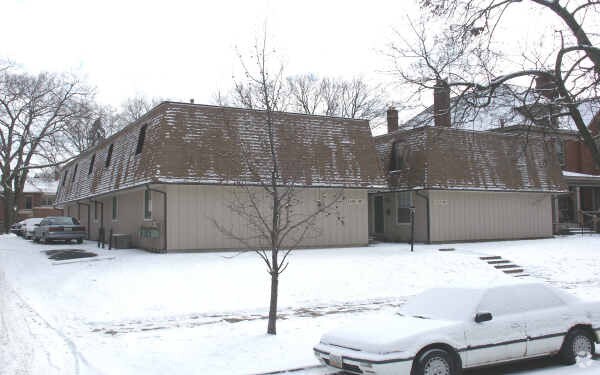 Building Photo - 171 King Ave