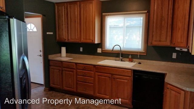 Building Photo - 3 br, 1 bath House - 2425 Buttonwood Drive