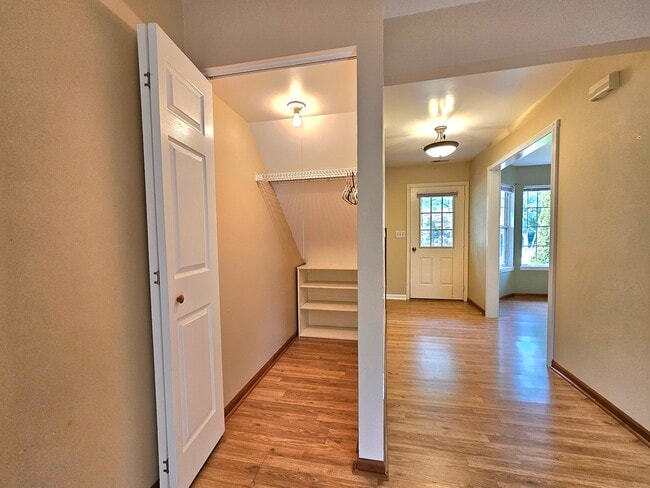 Living room - 227 Newbury Dr