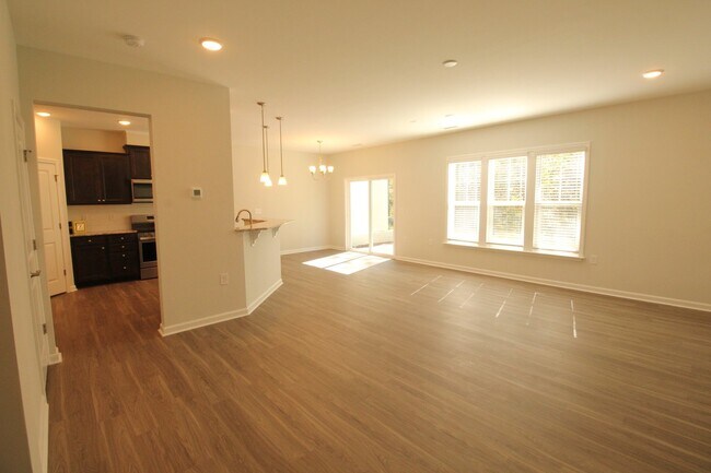 Building Photo - 3 Bedroom, 2.5 Bath with 2 Car Garage! - P...