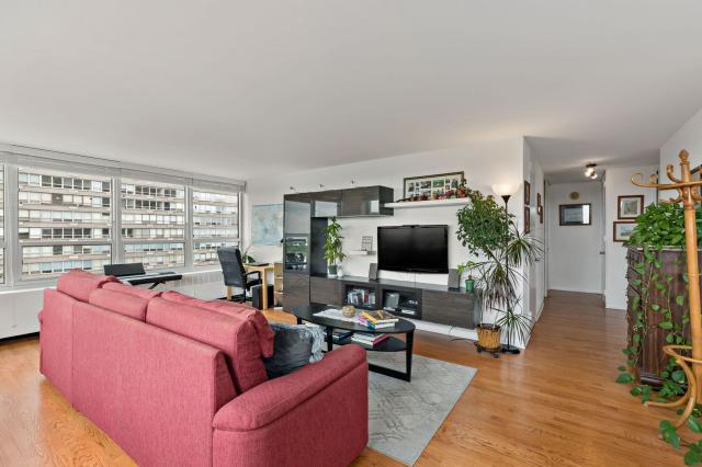 Foto del edificio - 2 bedroom in Chicago IL 60615