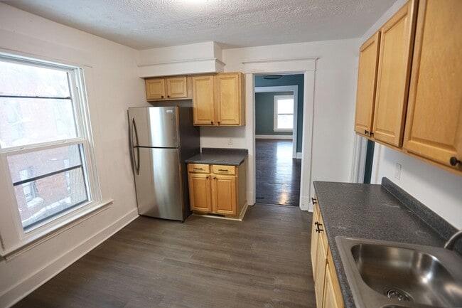 Foto del edificio - 1222 Wealthy St SE