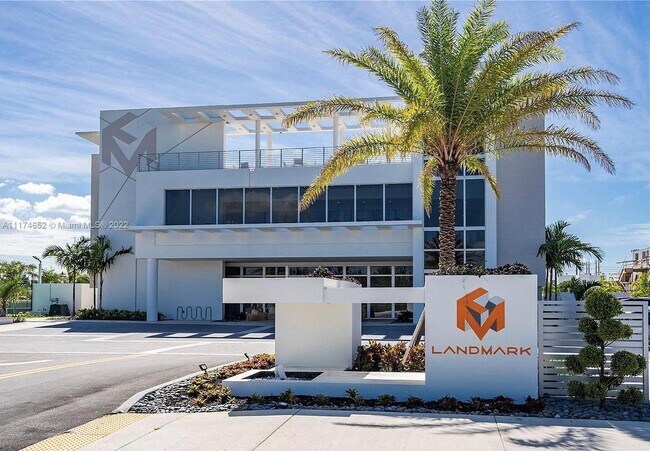 Foto del edificio - 10222 NW 64th Way