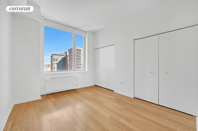 Foto del edificio - 425 E Main St