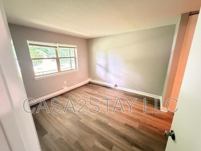 Foto del edificio - 2188 St Johns Pl