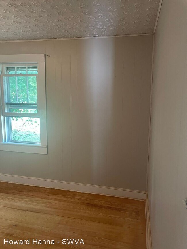 Building Photo - 3 br, 1 bath House - 1256 Forest Avenue