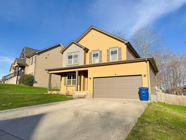 Foto del edificio - 923 Talon Hills Dr